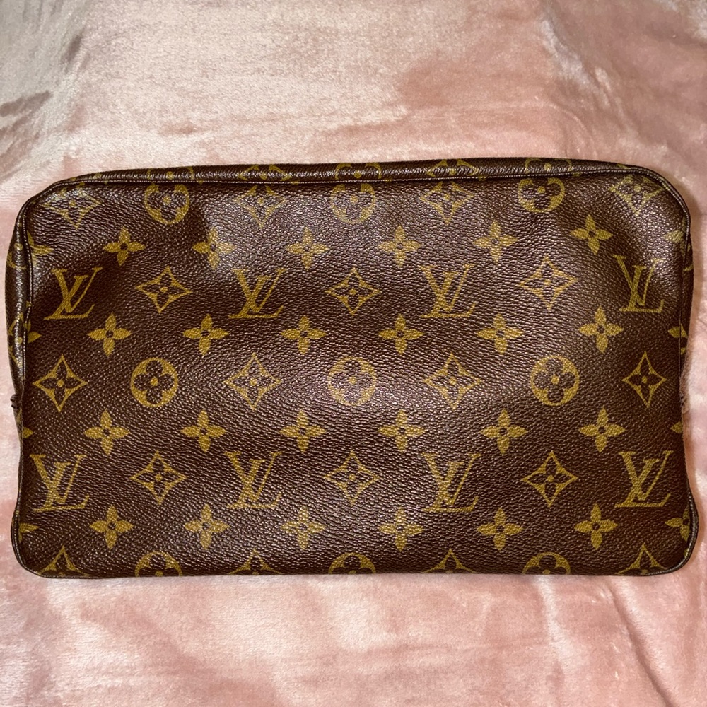 Authentic Louis Vuitton Monogram Trousse 28 (Large Vanity Bag) - Picture 2 of 10